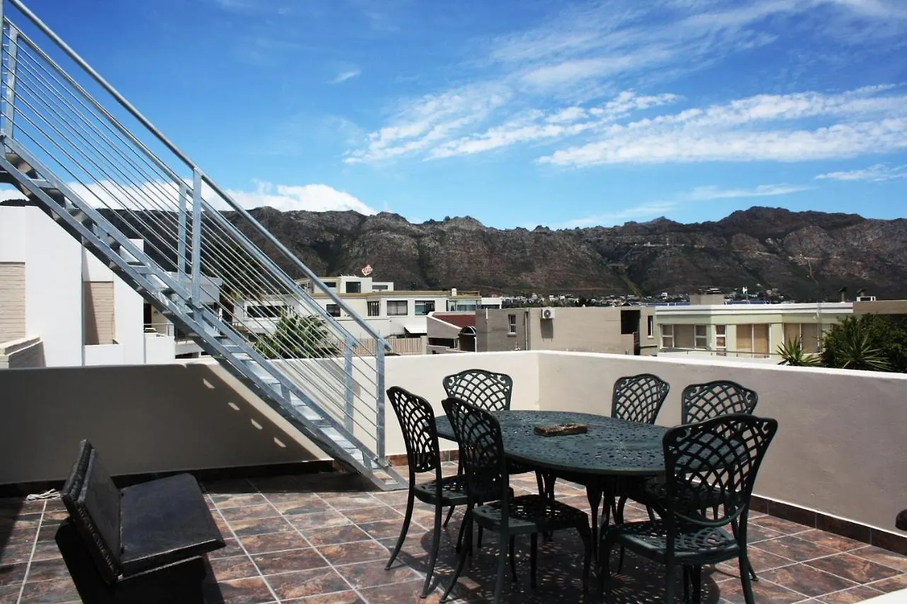Villa 20 Cayman Beach, Gordon'S Bay
